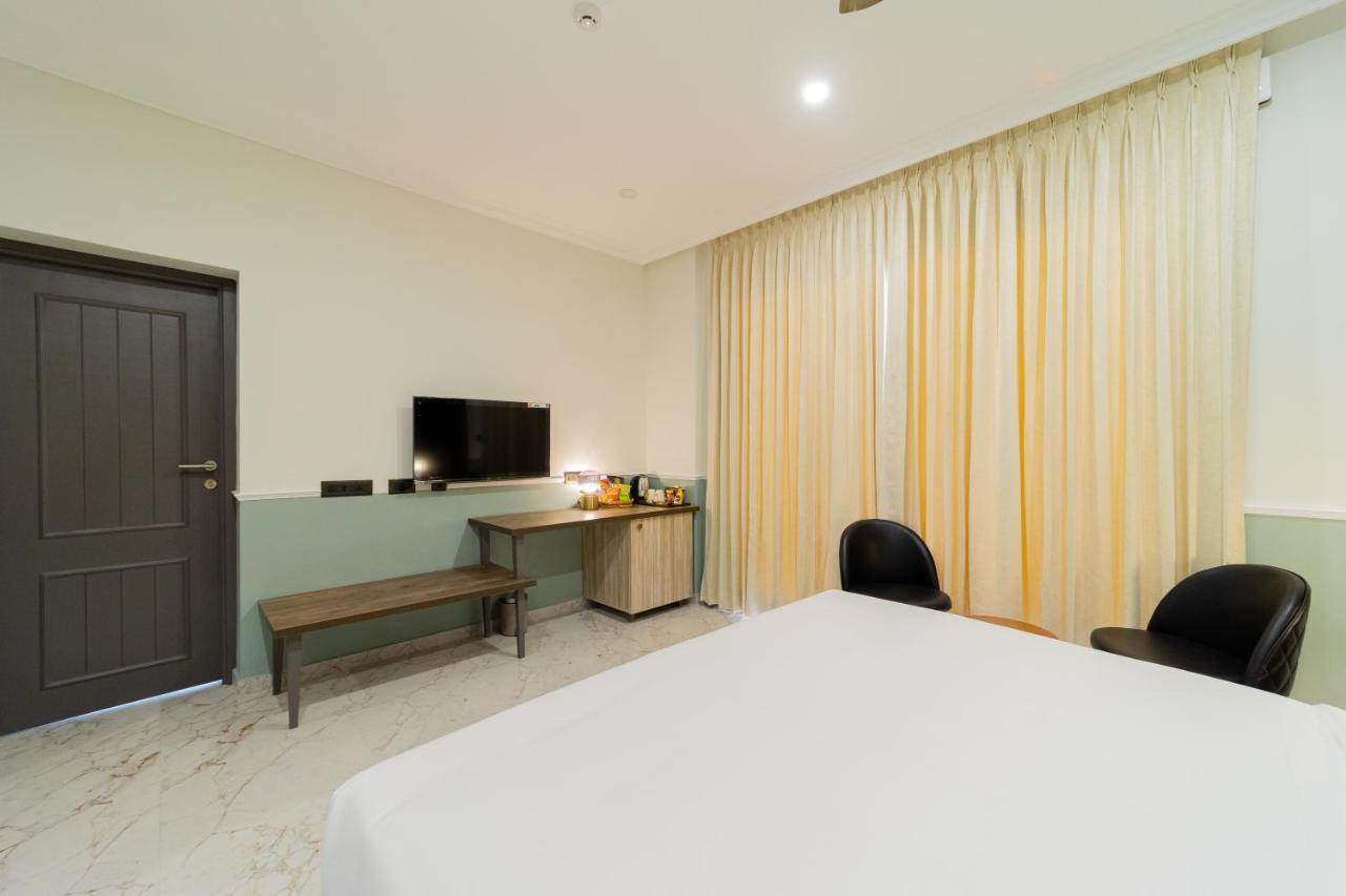De Fleur Hotel Пондичери Екстериор снимка